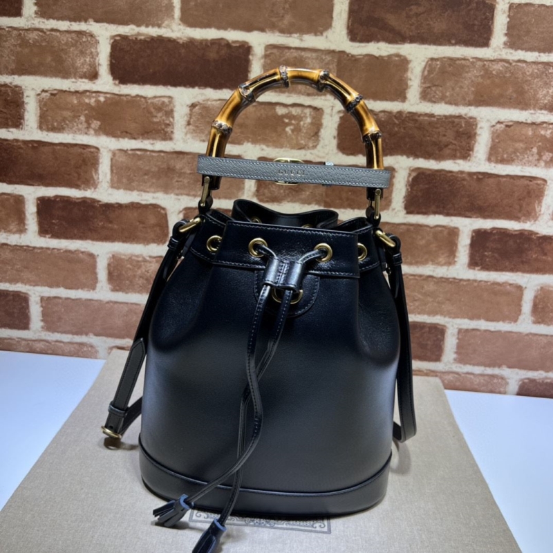 G*u*i bucket bags